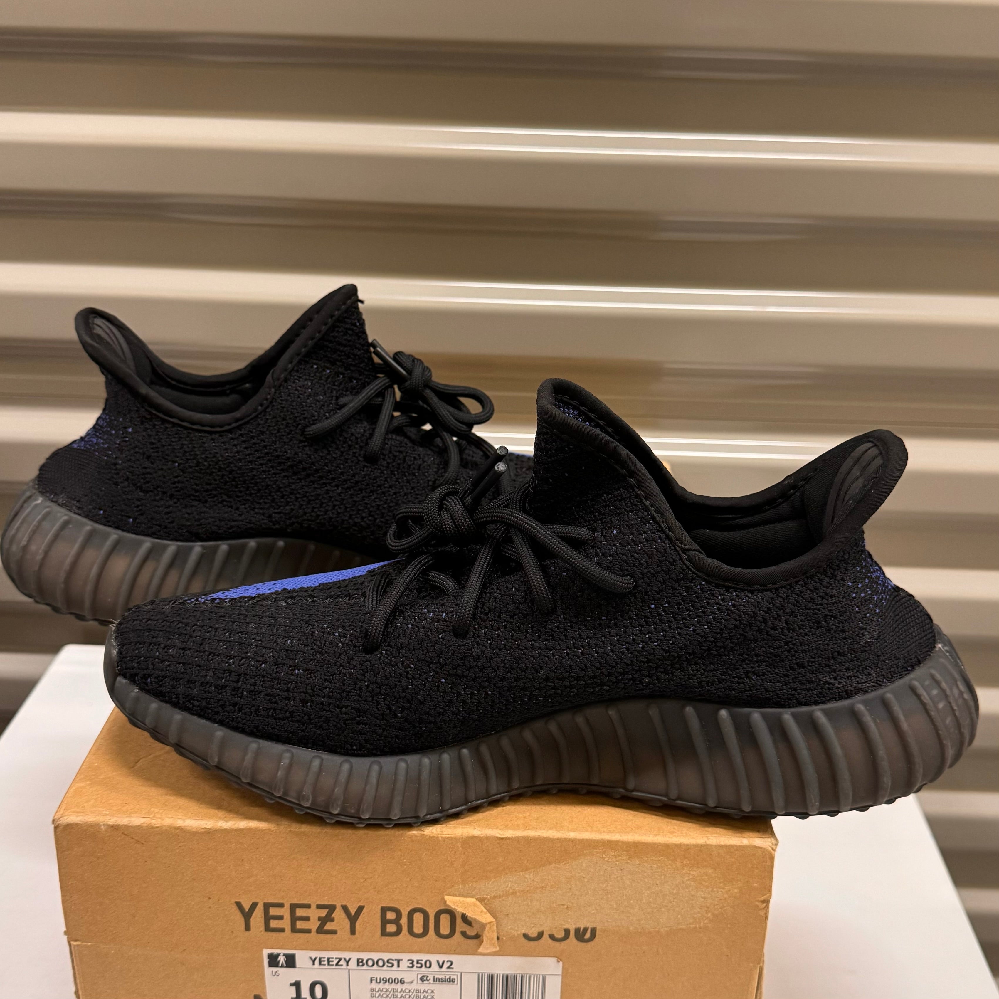 Yeezy 350 “Dazzling Blue”